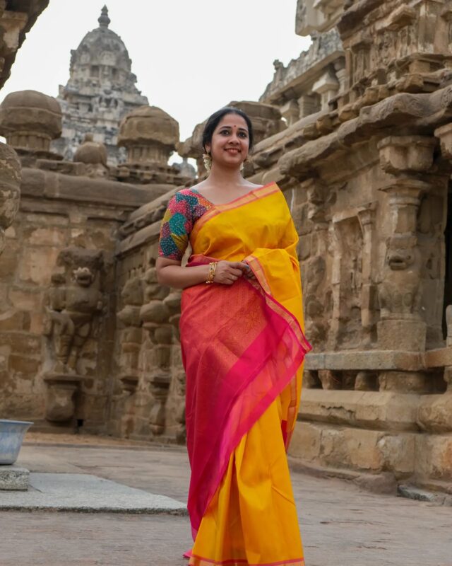 Vibrant Firecracker Flower Silk Saree with Blue Jute Pallu